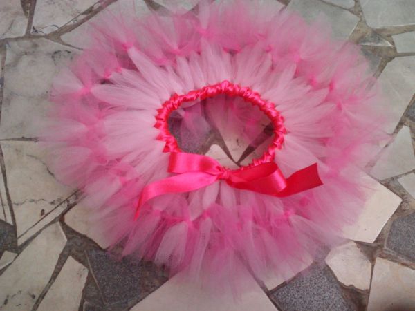 ♥ Tutu Fluffy de Duas Cores Com Detalhes em Toda a Borda ♥